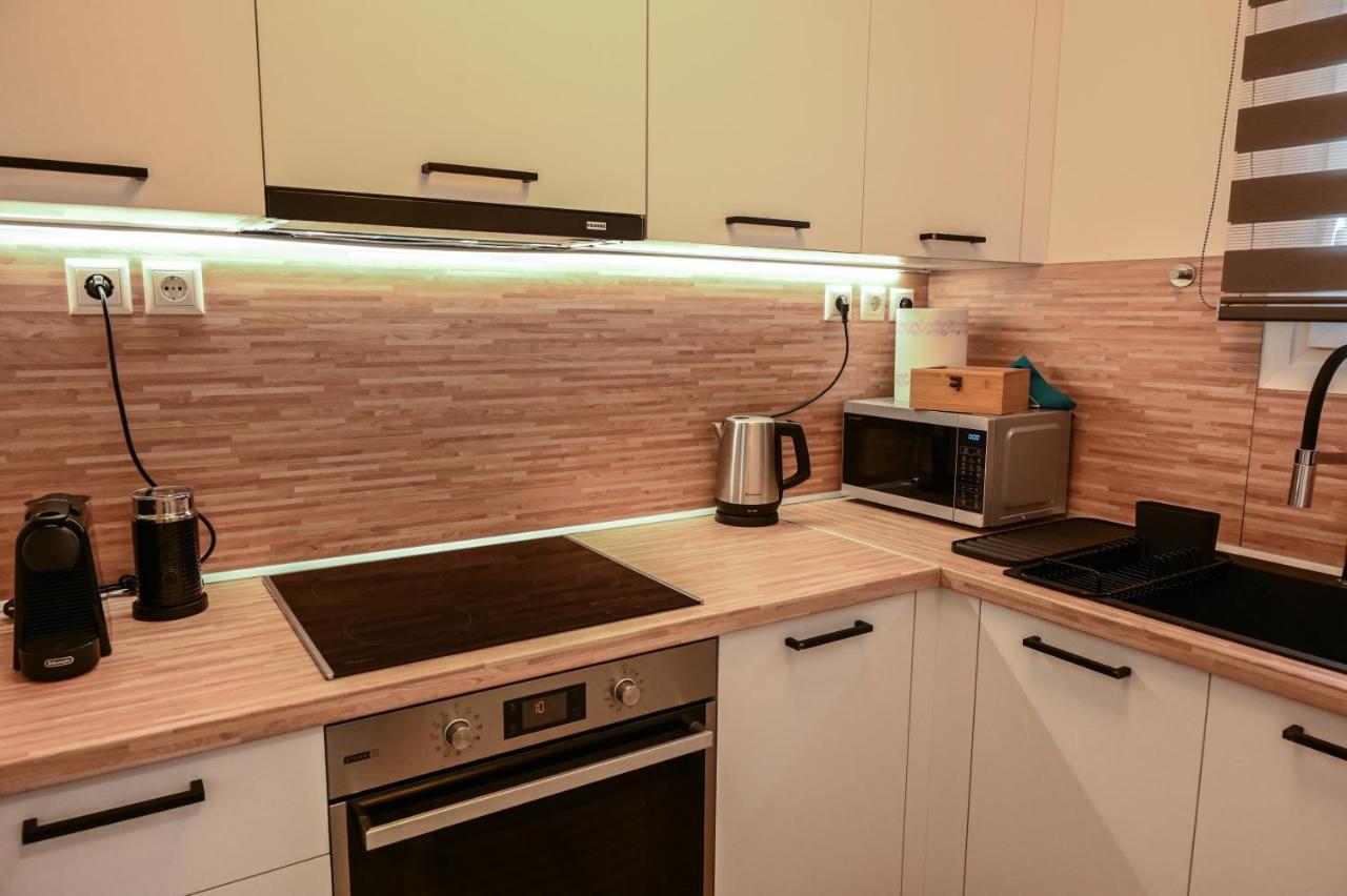 Larisa Hospitality I - Roof Top Apartment - With Free Parking Extérieur photo
