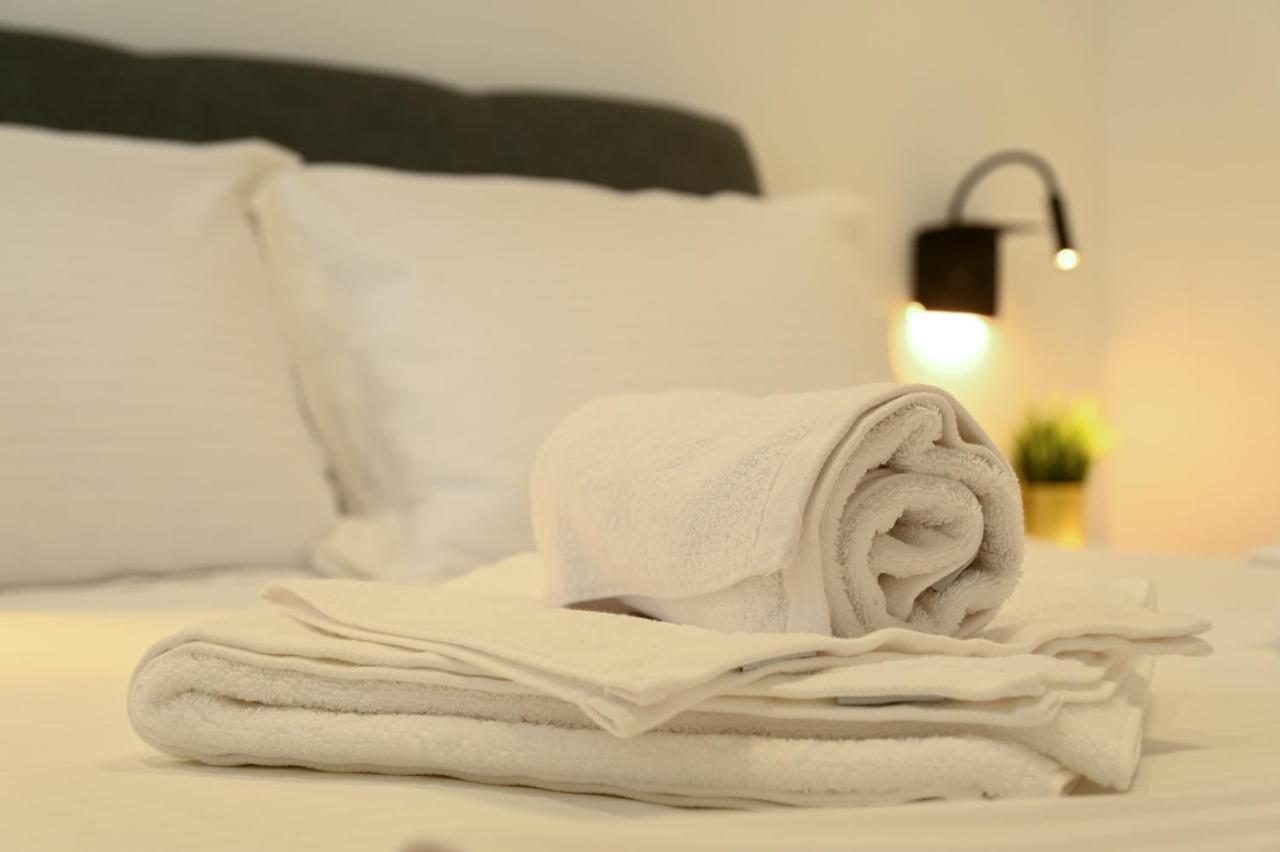 Larisa Hospitality I - Roof Top Apartment - With Free Parking Extérieur photo