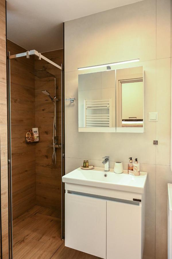 Larisa Hospitality I - Roof Top Apartment - With Free Parking Extérieur photo